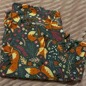 Lularoe Fox leggings super soft TC